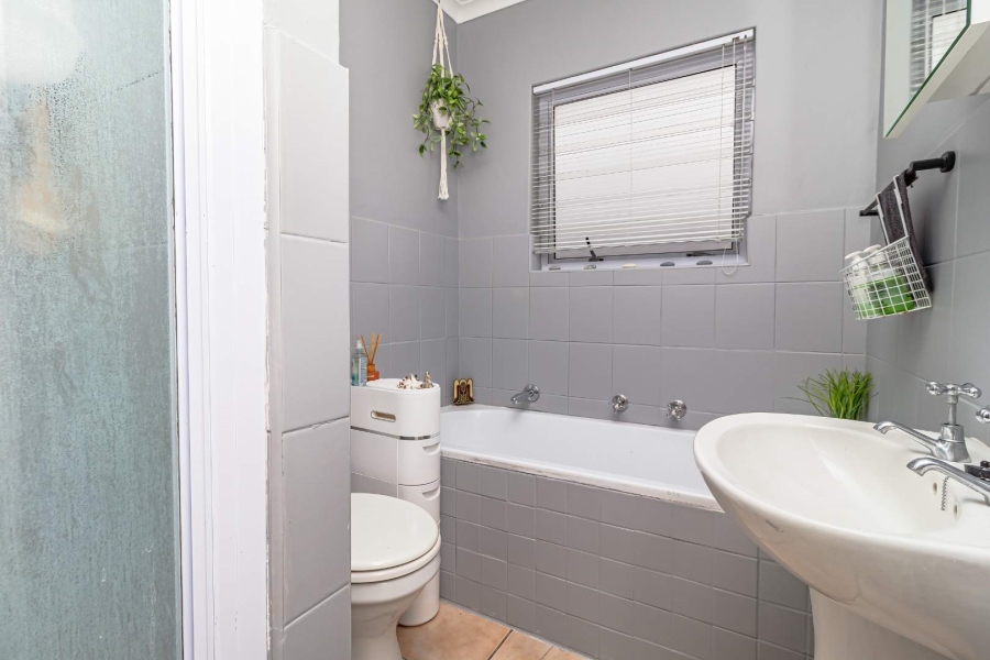 2 Bedroom Property for Sale in West Beach Western Cape